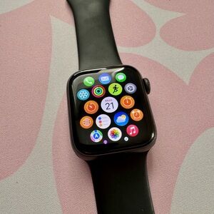 Apple Watch SE 1st Gen Black with Black Band